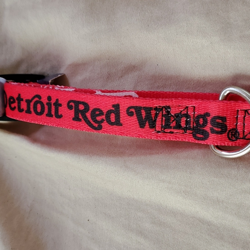 Brand New Red Wings dog collar medium